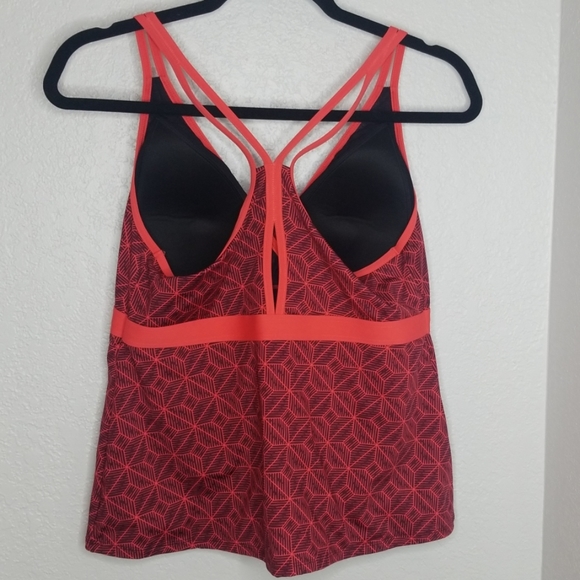 L.L. Bean swim top coral maroon geometric pattern - Picture 3 of 7